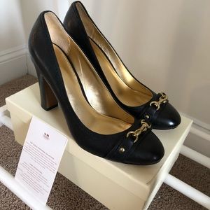 Authentic Coach Outlet Black Pumps With Gold Lock Detail Size 10 Never Been Worn